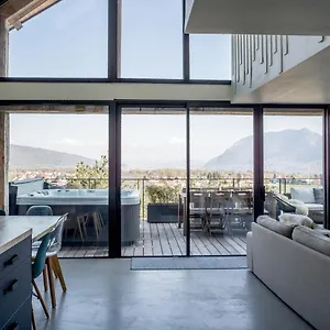 https://le-villaret-saint-jorioz.hotels-rhonealpes.com