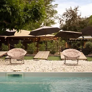 https://suze-luxe-nature.hotels-rhonealpes.com