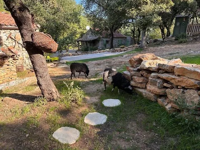 Сasa de vacaciones Villa Les Jardins D'Isa Tourves